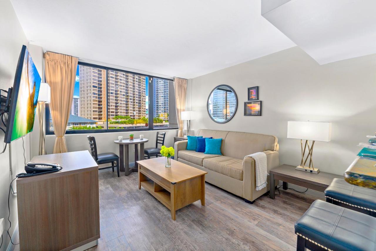 Renovated With City View At Aqua Palms Waikiki Honolulu Exterior photo
