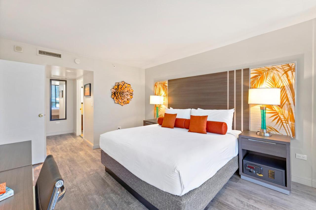 Renovated With City View At Aqua Palms Waikiki Honolulu Exterior photo